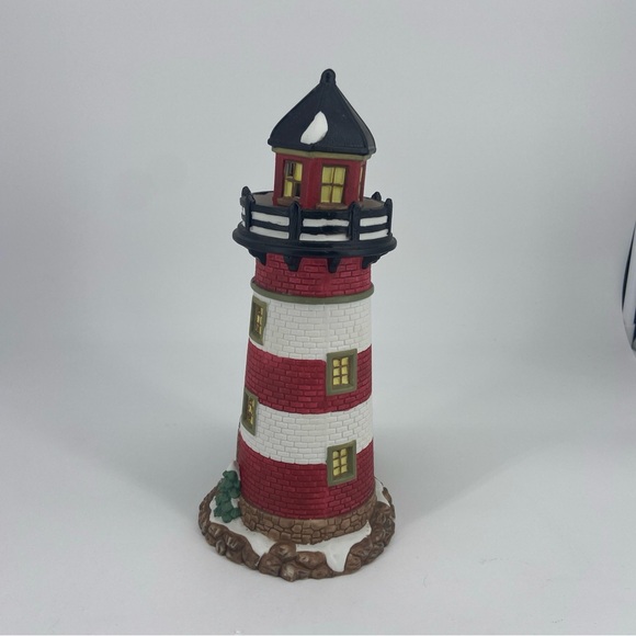 Santa's Workbench Bayside Lighthouse Towne Collection Blink Light Porcelain Box - Picture 7 of 15